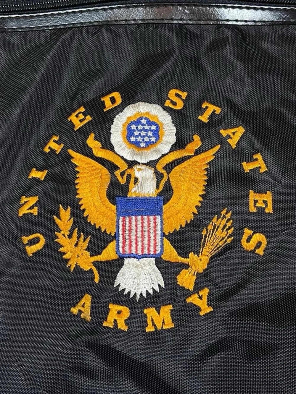 VINTAGE U.S. Army Hanging Garment Bag with Embroidered Army Logo Travel Storage